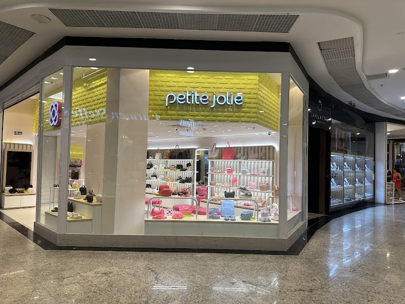 Petite Jolie Praia da Costa - Calçados em Praia da Costa, Vila Velha/ES - Foto 2