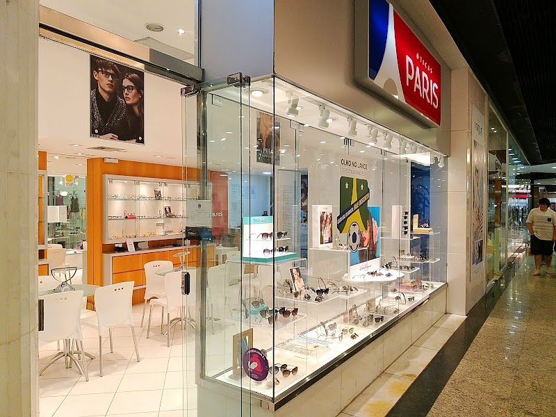 Óticas Paris - Clínica Médica em Praia da Costa, Vila Velha/ES - Foto 2