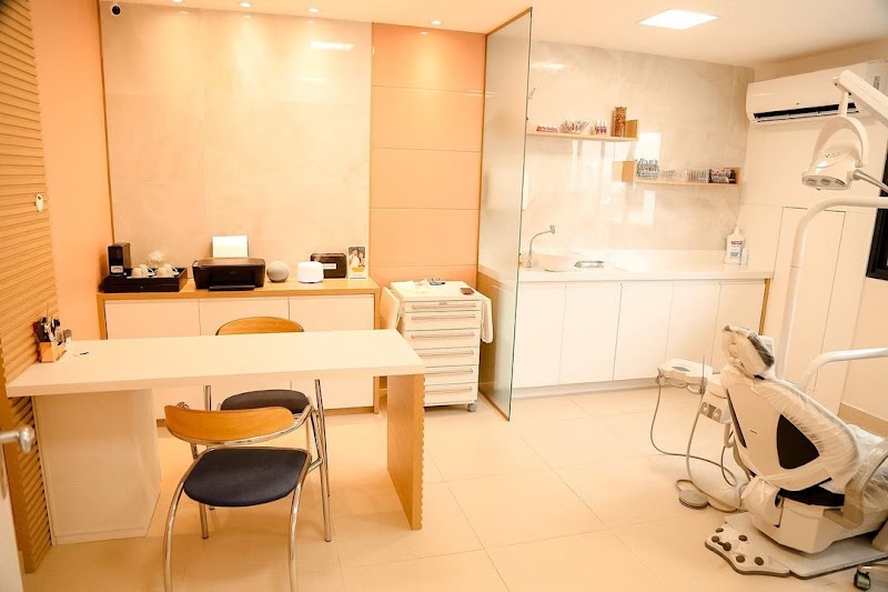 Dra. Lila Bolsanelo - Dentista - Clínica Odontológica em Praia da Costa, Vila Velha/ES - Foto 2