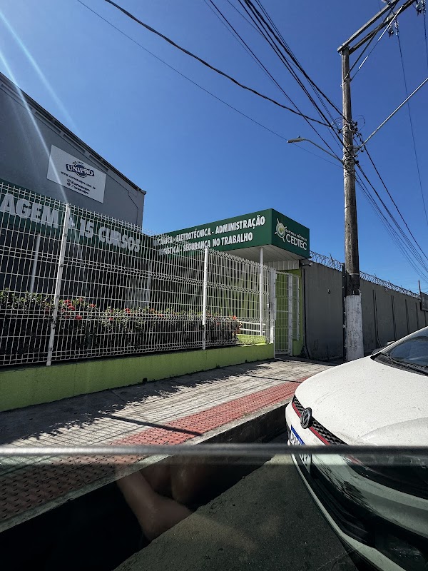 Escola Técnica CEDTEC