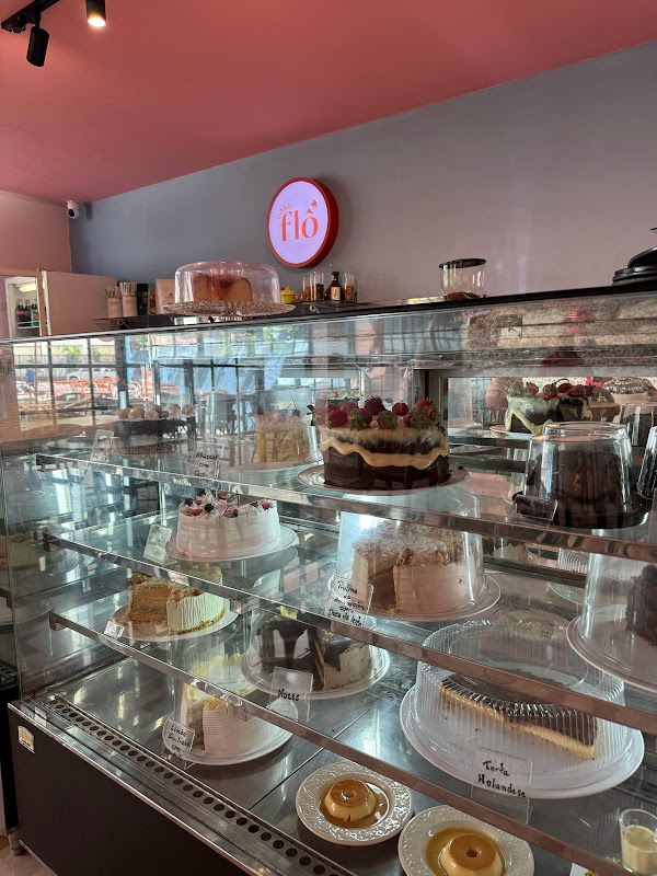 Casa Flô | Confeitaria e Cafeteria