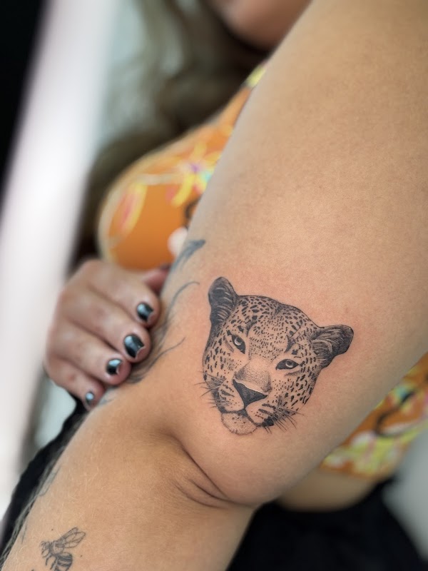 Débora Prati Tatuagens Femininas - geral em Praia da Costa, Vila Velha/ES - Foto 3