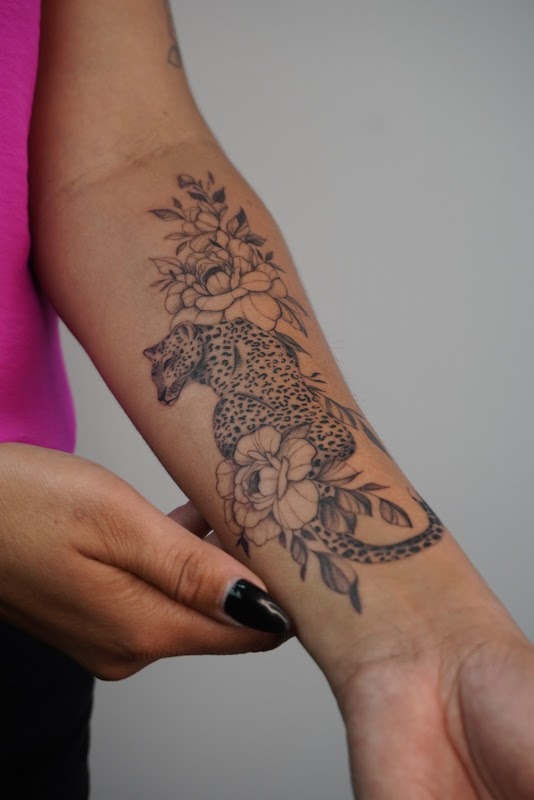 Débora Prati Tatuagens Femininas - geral em Praia da Costa, Vila Velha/ES - Foto 5