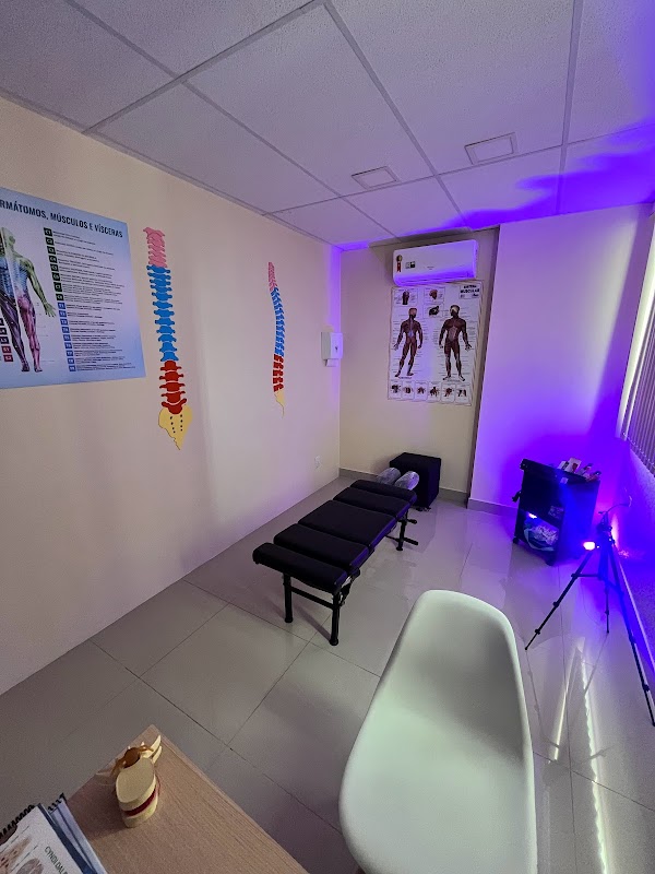 Dr. Marcelo Oliveira - Quiropraxia, Hérnia de disco e Fisioterapia - geral em Praia da Costa, Vila Velha/ES - Foto 2