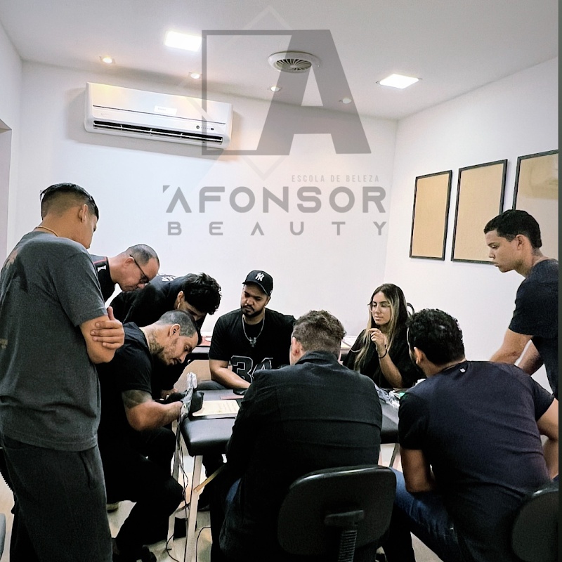 Escola Afonsor Beauty - Unidade de Vila Velha - Cursos de Beleza - Escola em Praia da Costa, Vila Velha/ES - Foto 3