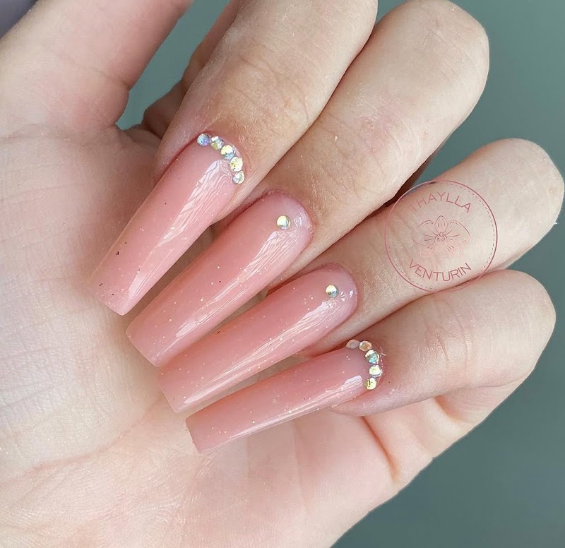 Thaylla Venturin Nail Designer