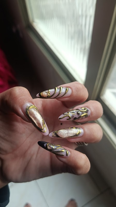 Foto 6 de Thaylla Venturin Nail Designer