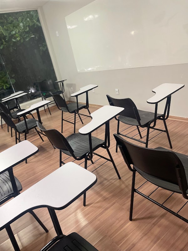 Tríade Cursos - geral em Praia da Costa, Vila Velha/ES - Foto 2