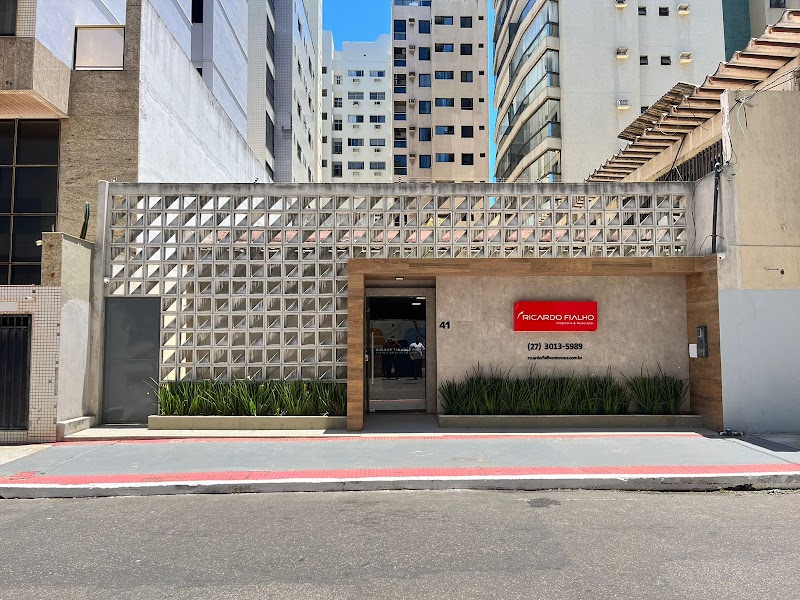 Ricardo Fialho | Imobiliária - Imobiliária em Praia da Costa, Vila Velha/ES - Foto 2