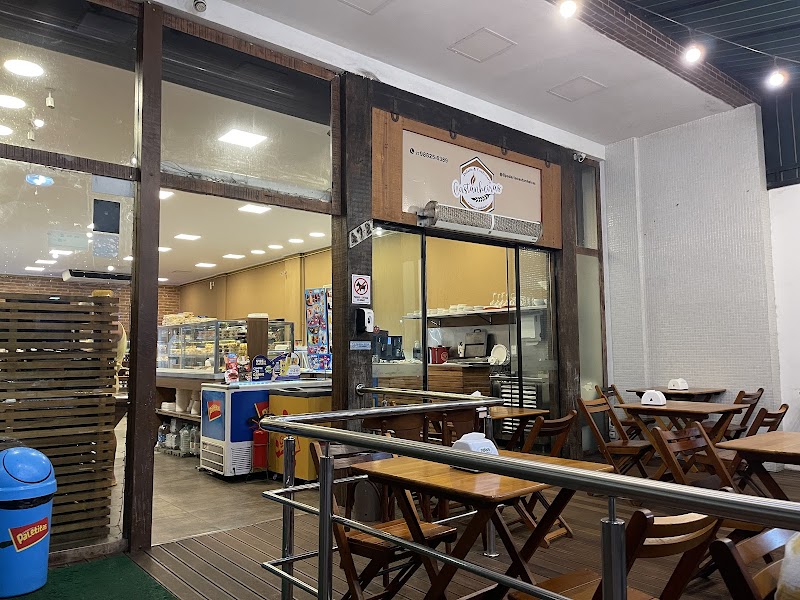 Padaria e Confeitaria Castanheiras - Padaria em Praia da Costa, Vila Velha/ES - Foto 5