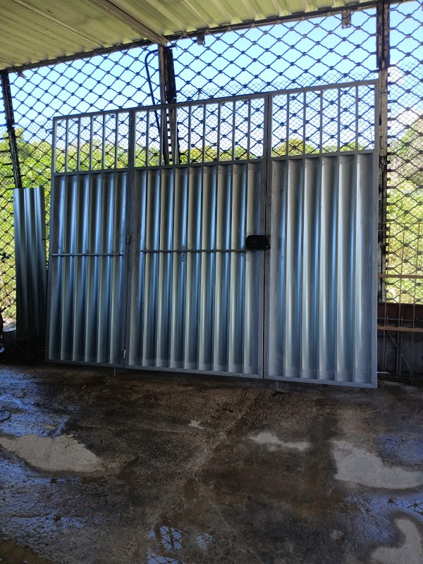 Serralheria Metal - Portas de Aço e Ferro | Bicicletário | Escada de Ferro | Serralharia - Serralheria em Cocal, Vila Velha/ES - Foto 2